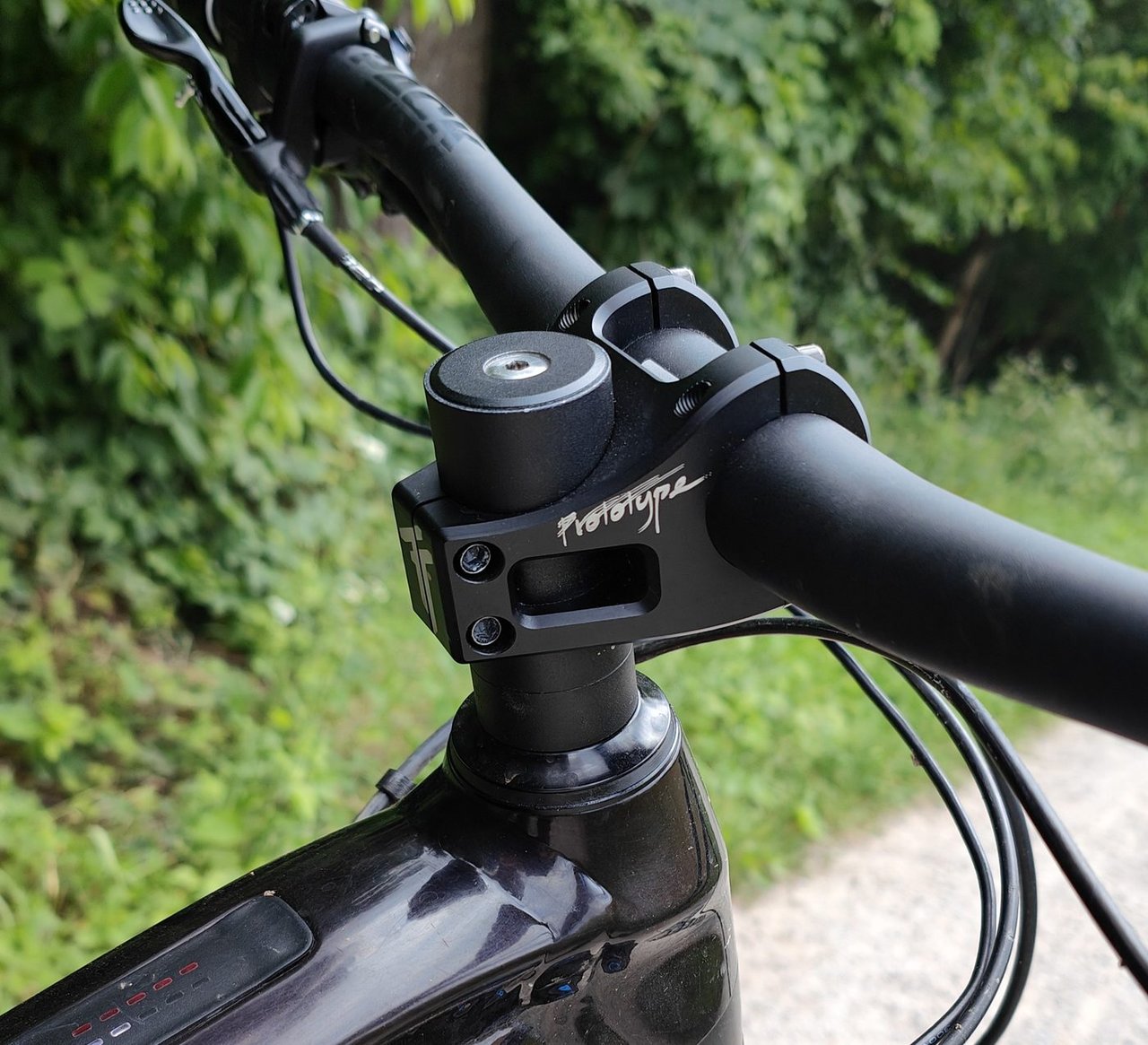 MTB Vorbau Prototype am Bike, mit Gravur